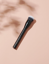 Load image into Gallery viewer, Inika Organics Foundation Brush